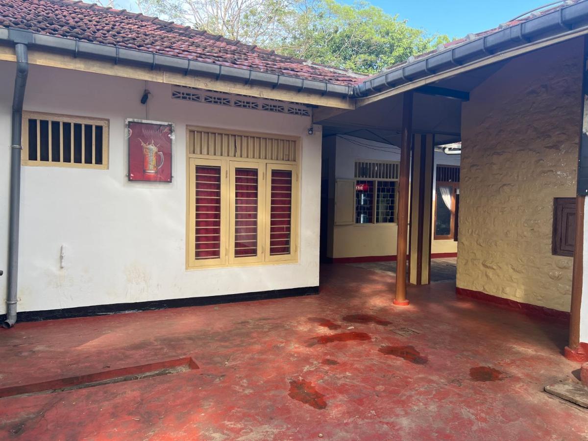 Hotel Resthouse Vavuniya Exterior foto