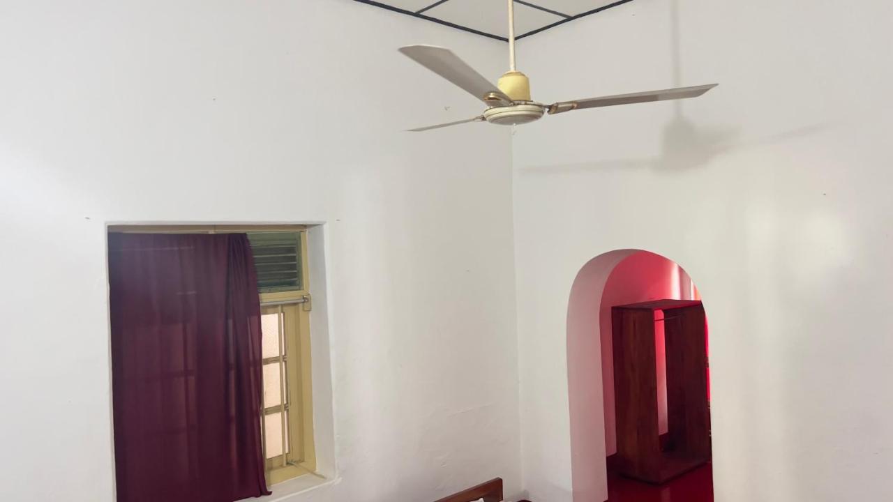 Hotel Resthouse Vavuniya Exterior foto
